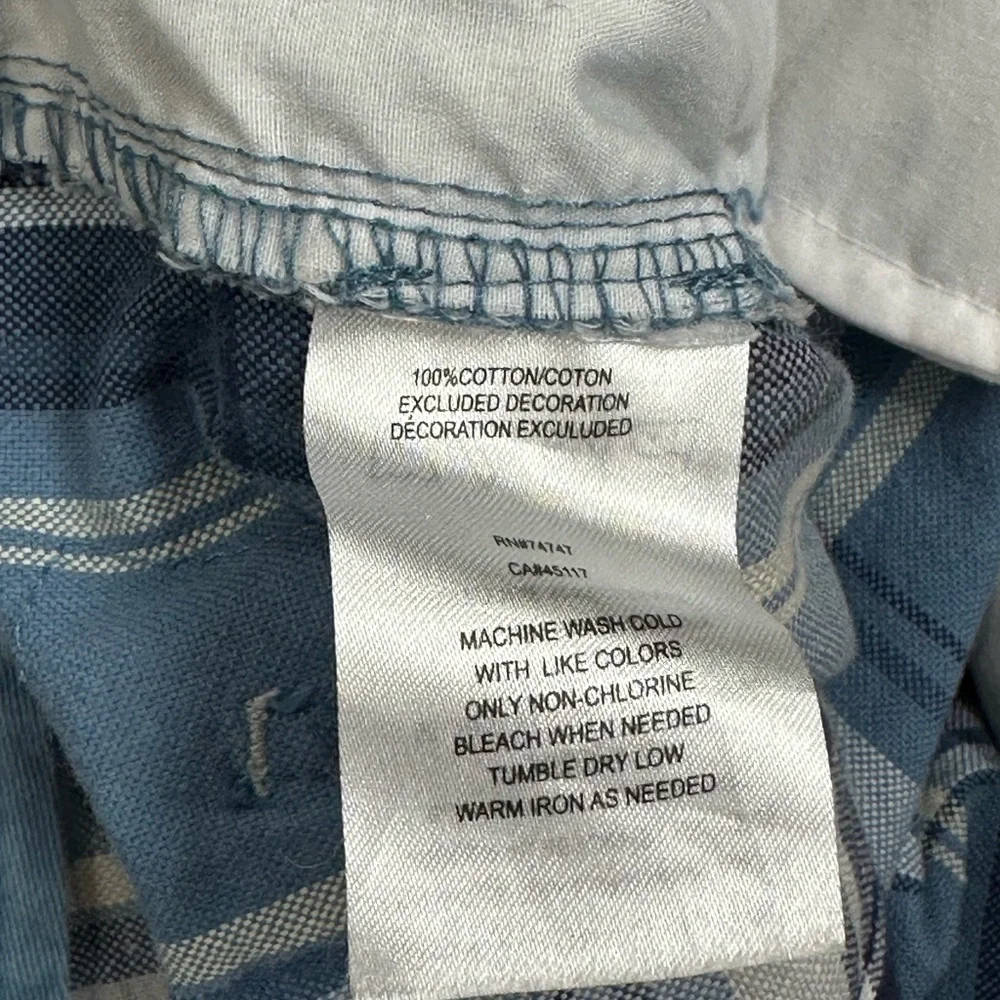 Women’s Natural Relflections 8 Medium Shorts Plaid Blue Chino Khakis 4 Pockets - Picture 8 of 8